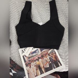 Aritzia Babaton Greek Skulpt Top BnWT